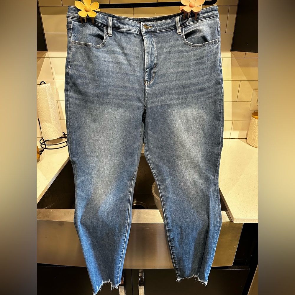 American Eagle short length jeans with raw hem